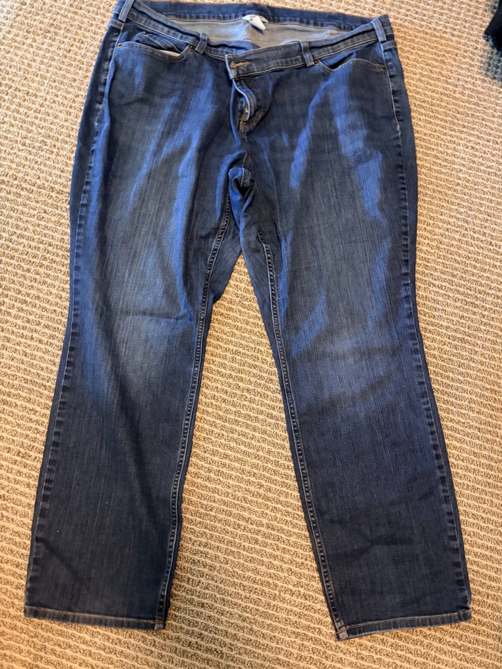 Duluth Trading Co Women's Straight Leg Jeans in Dark Blue